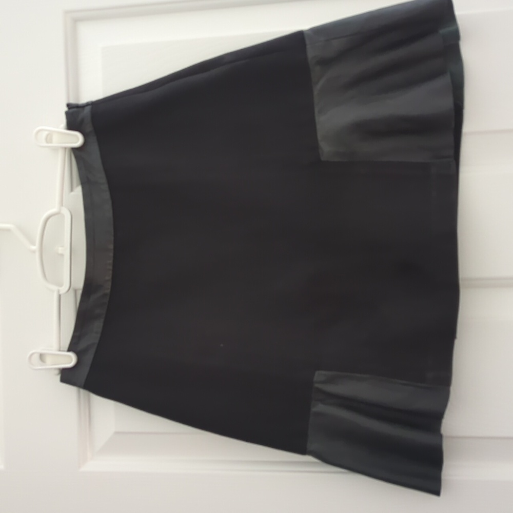 Club Monaco Black Leather Trim skirt Size00